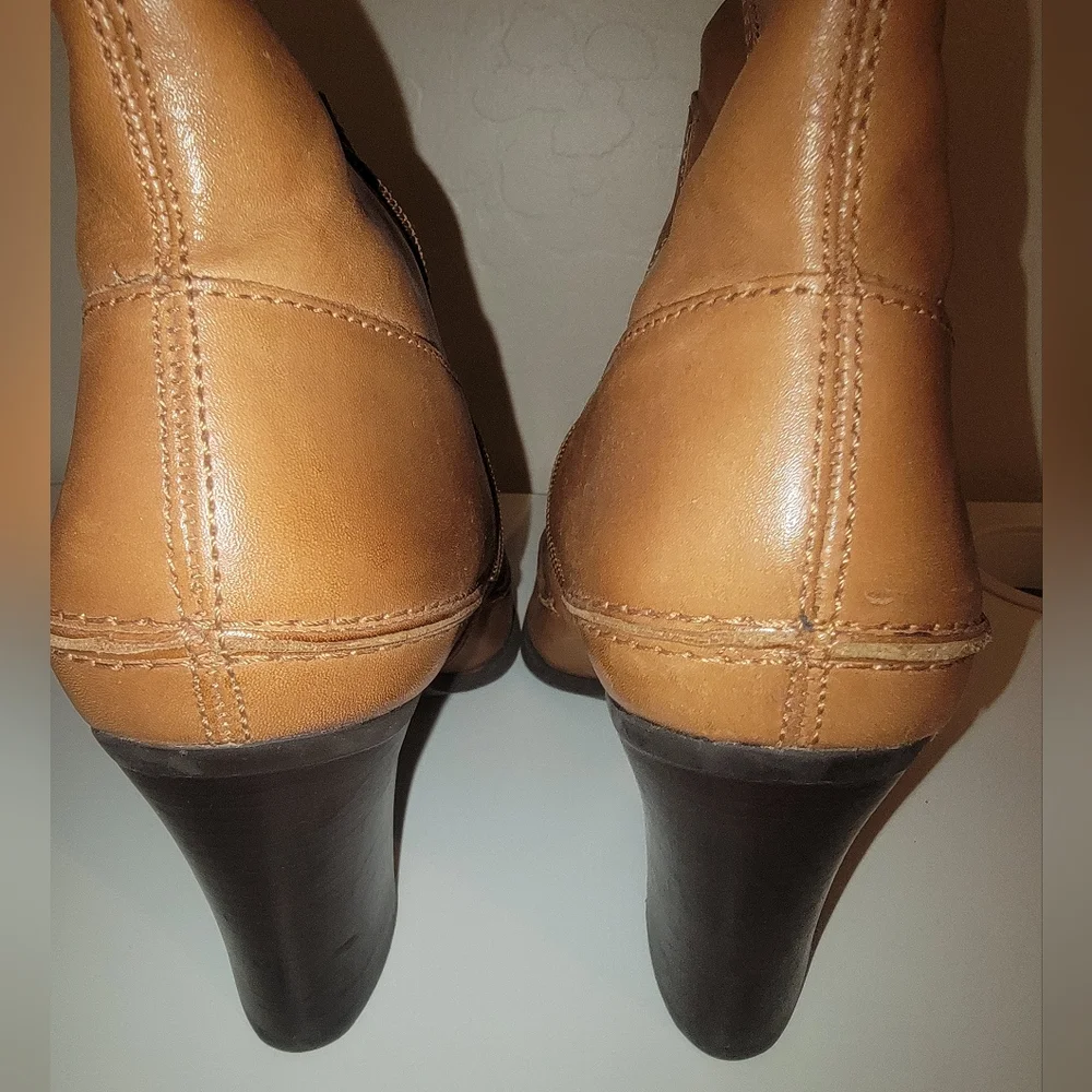 Honey brown leather ankle boots by Bakers - Picture 5 of 6